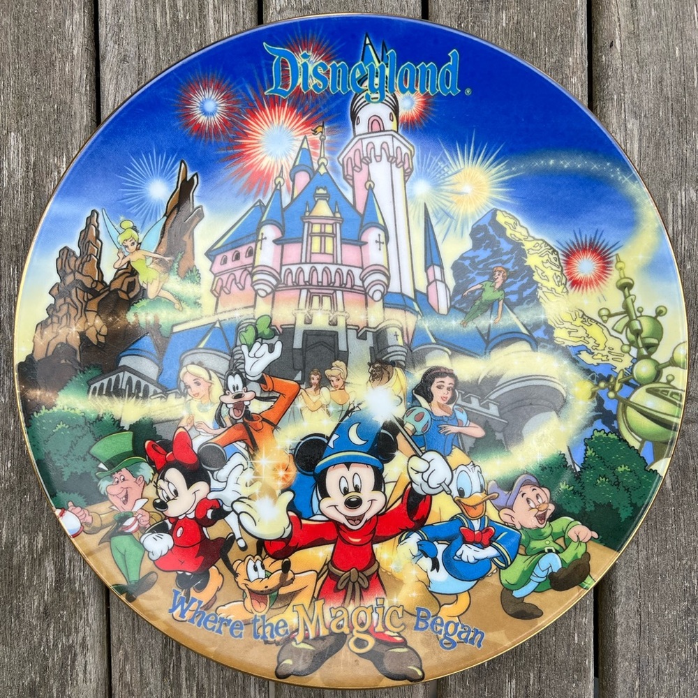 Disneyland Vintage Commemorative Plate ‘Where the Magic Began’ 🎆
